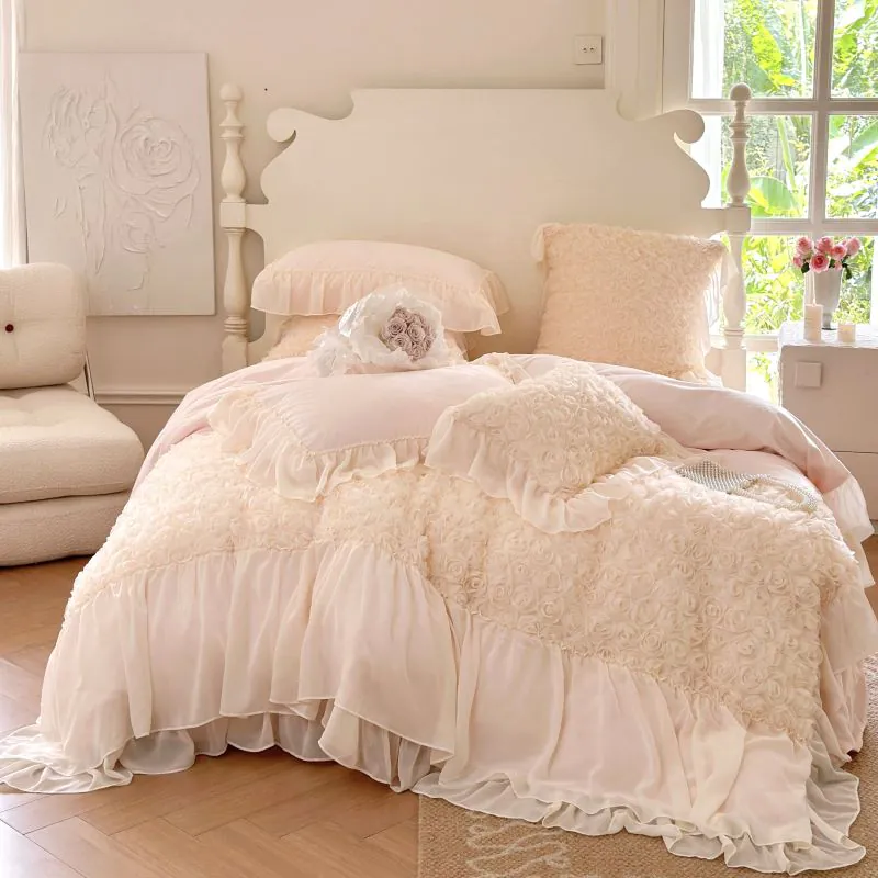 Feminine High Quality 260g Matte Flannel Velvet Plush Bedding 4 Pcs Set01