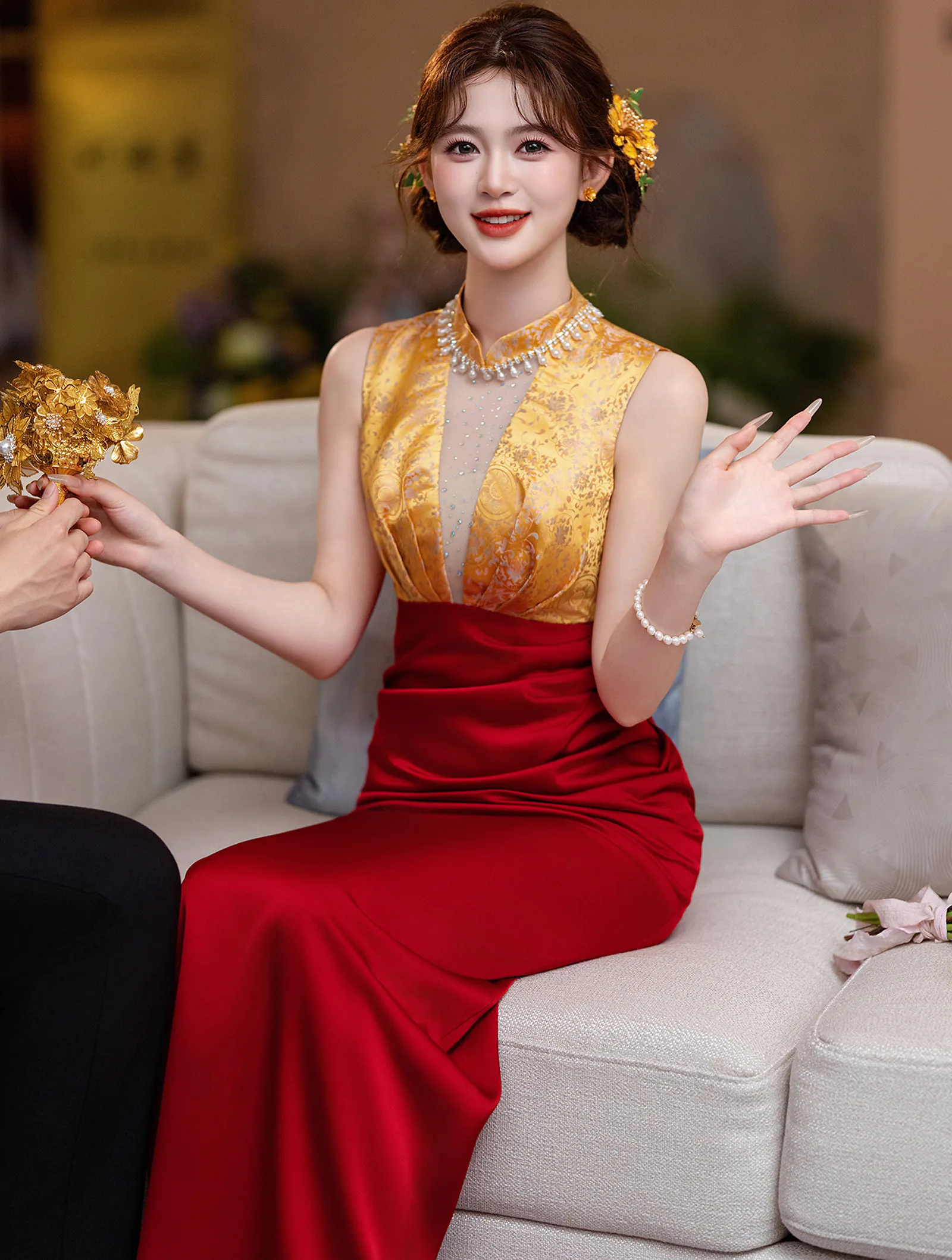 Luxurious Sleeveless Yellow Jacquard Bodice Formal Evening Toasting Gown02