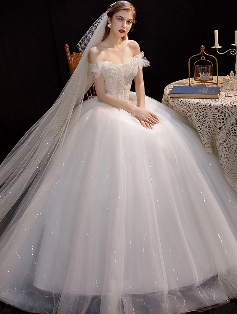 Romantic A Line Princess Modern Lace White Wedding Bridal Dress03