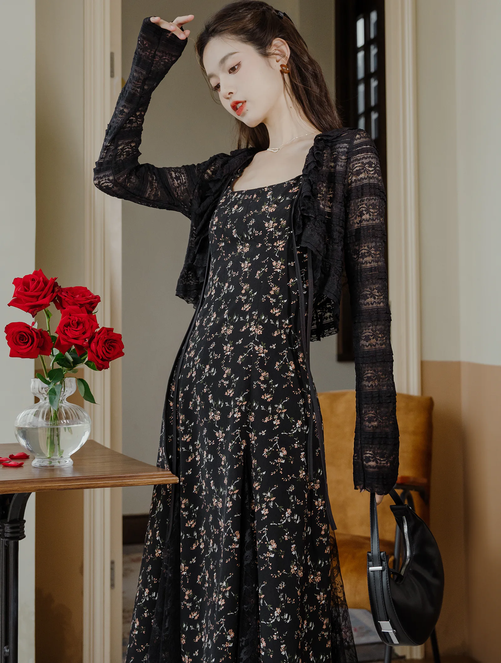 Sweet Ladies Black Lace Patchwork Floral Camisole Dress with Cardigan02