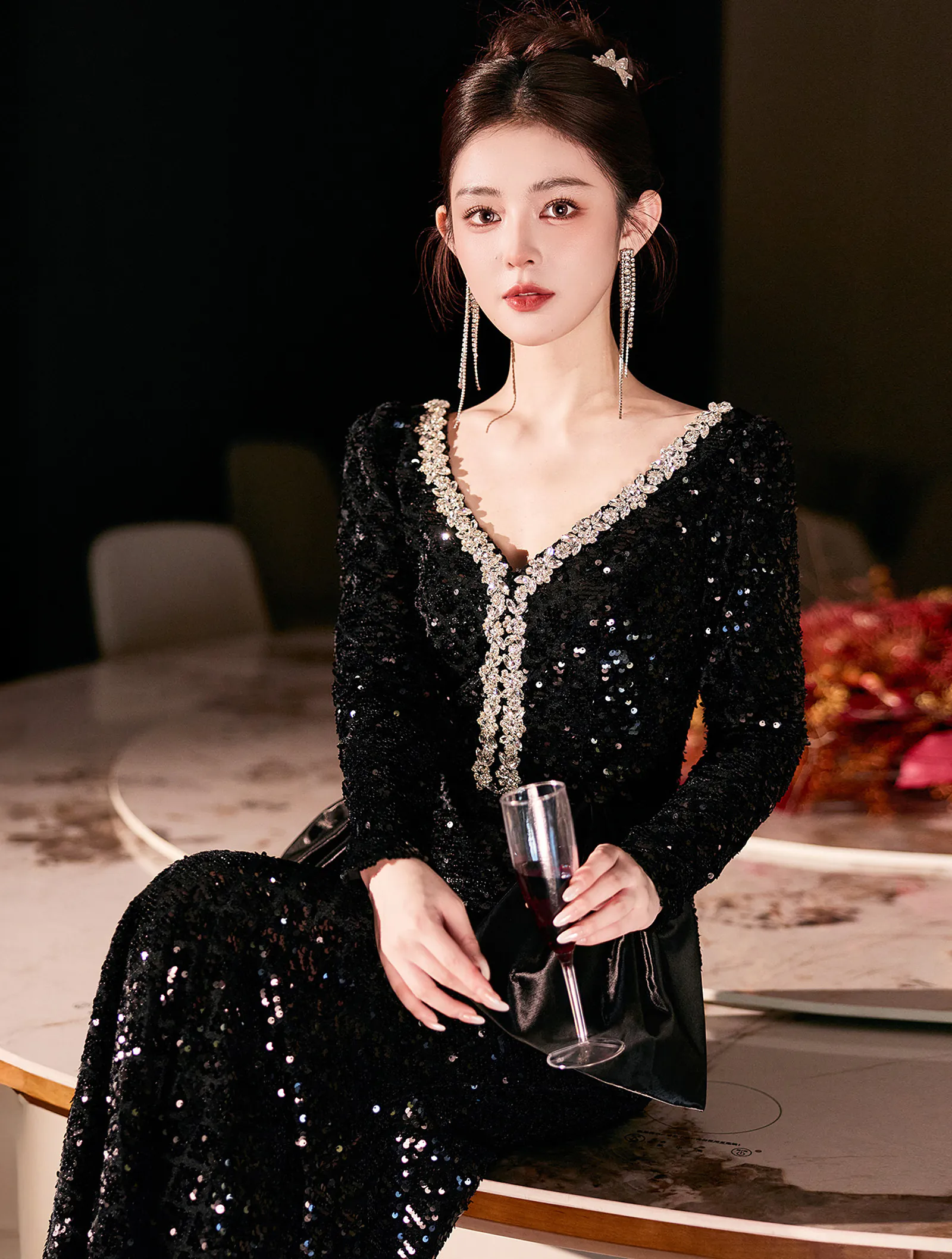 Chic Black Geometric Rhinestone Sequin Bodice Long Sleeve Evening Gown02