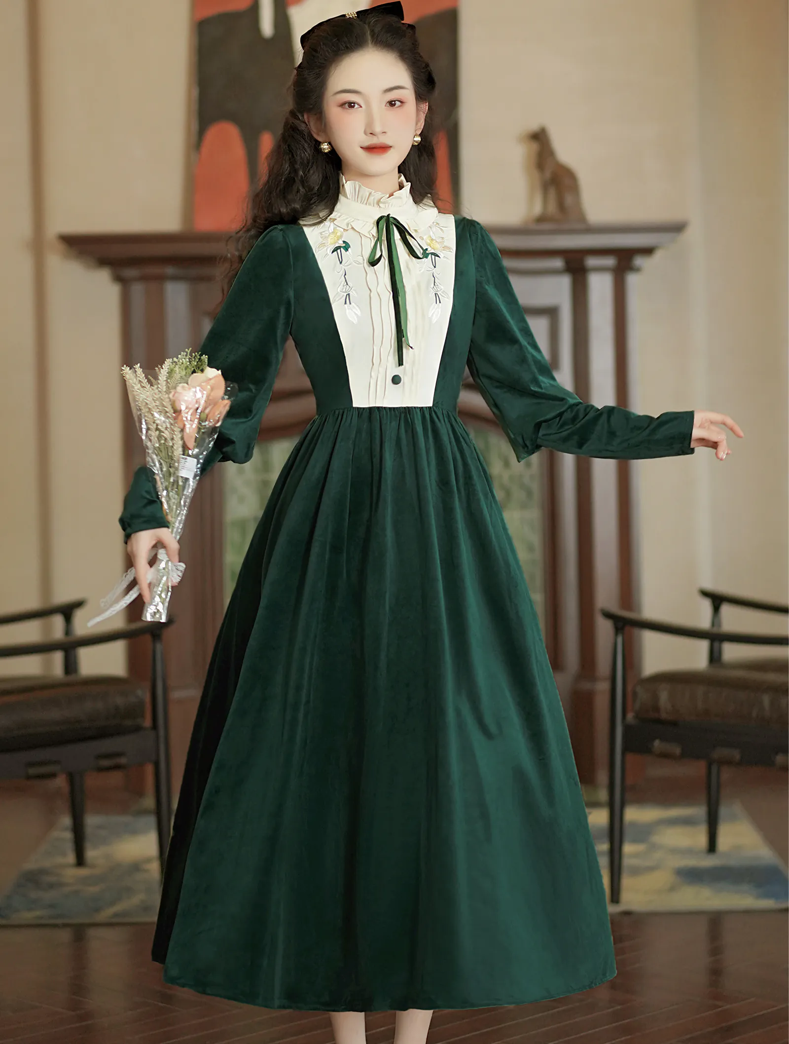 Chic Vintage Style Green Velvet Ruffle Neck Long Sleeve Casual Dress01