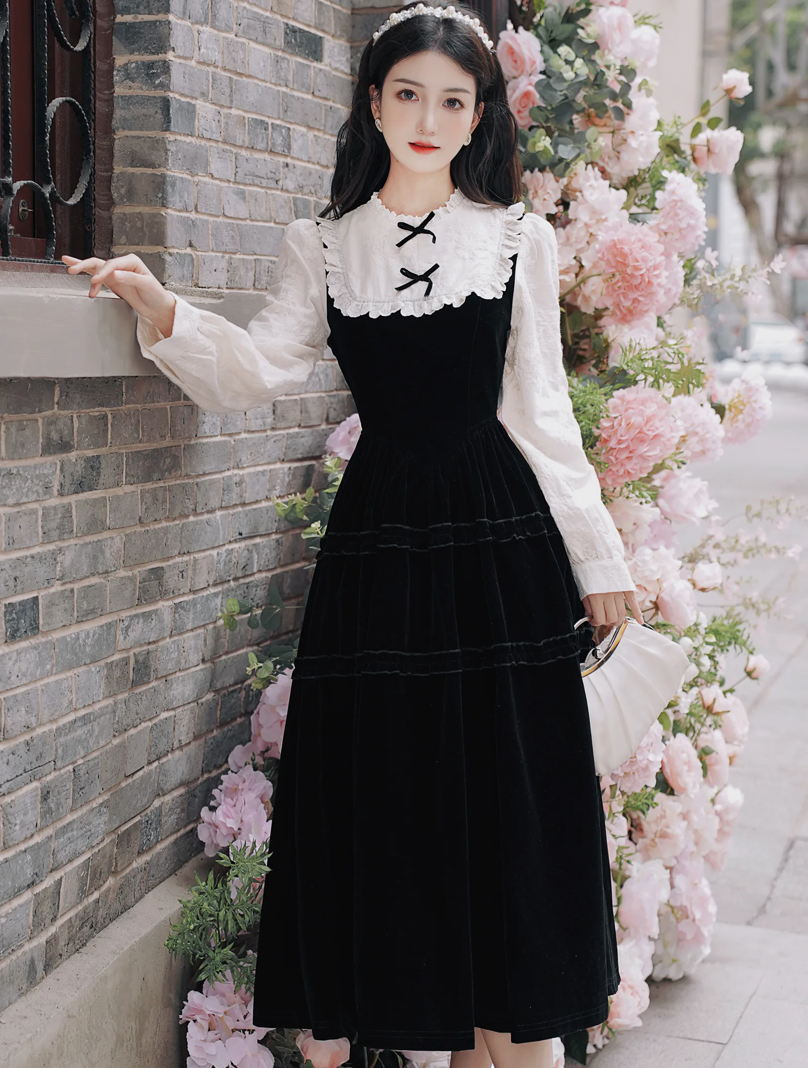 Ladies French Hepburn Style Long Sleeve Black Velvet Casual Dress01