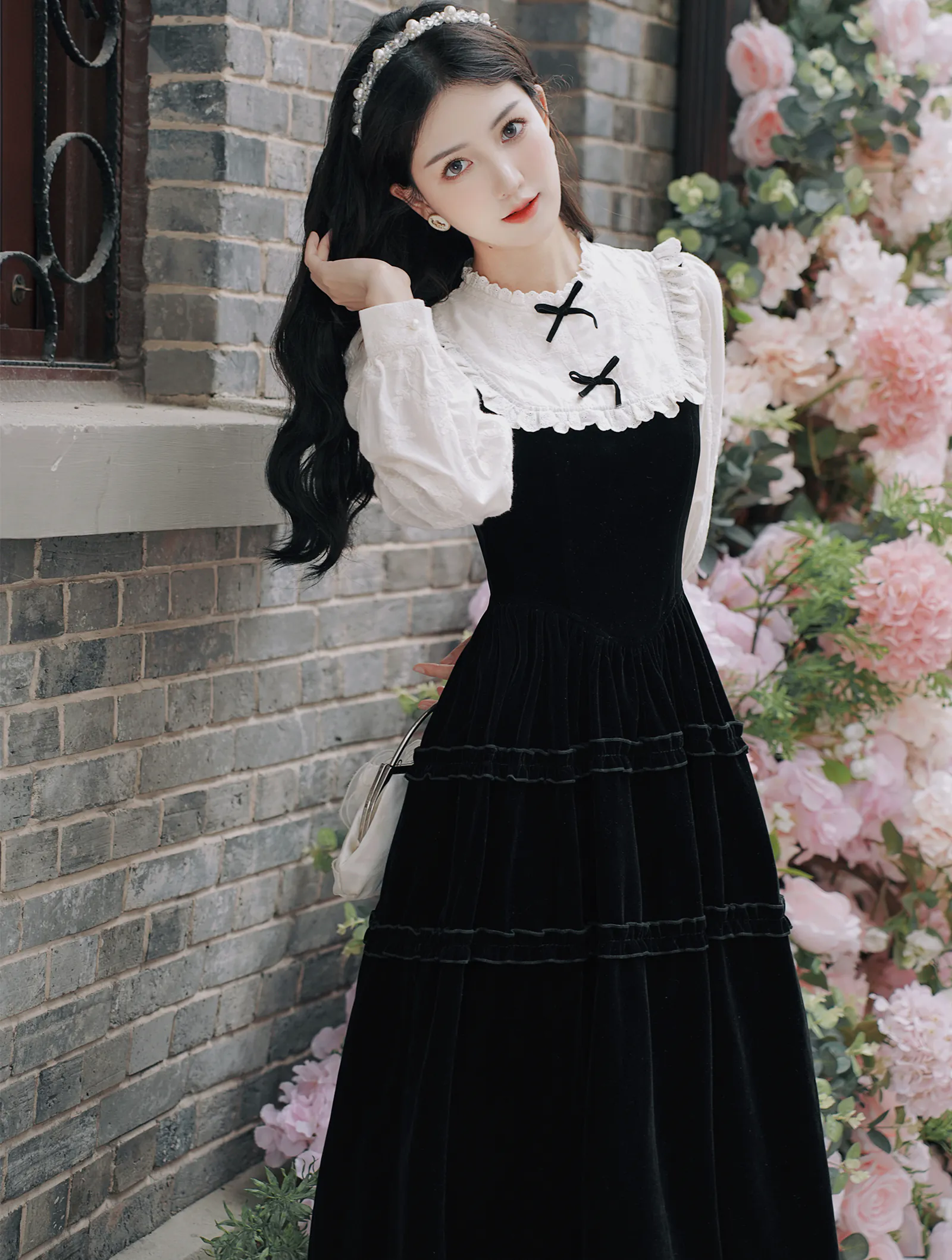 Ladies French Hepburn Style Long Sleeve Black Velvet Casual Dress02