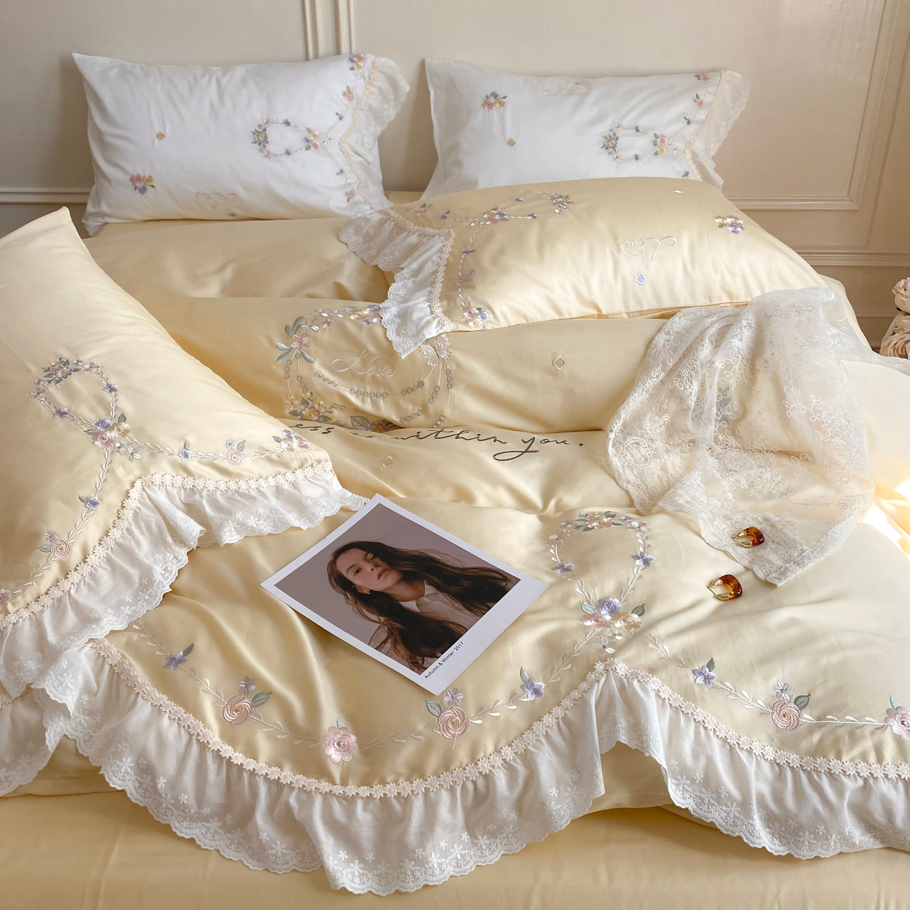 Aesthetic 100% Egyptian Cotton Floral Embroidery Bed Sheets Set01