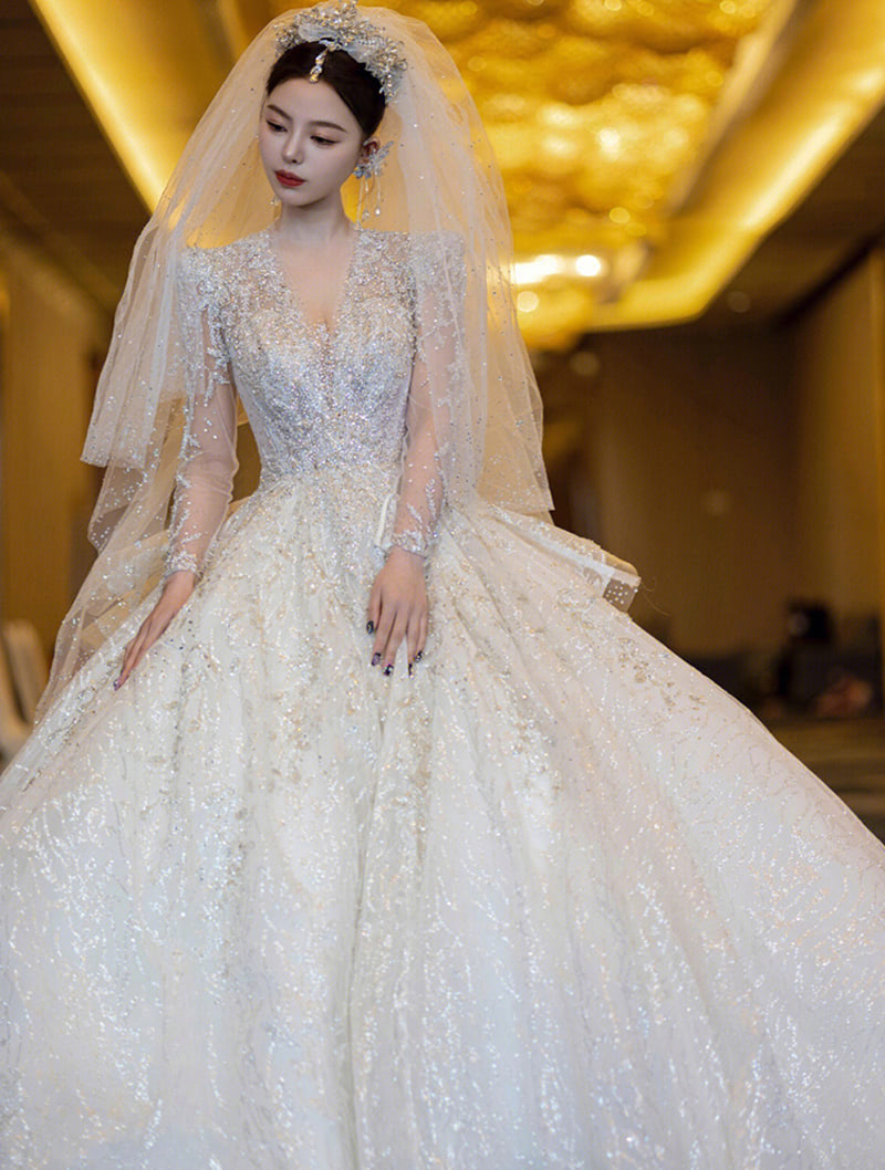 Luxury A Line V-neck Long Tulle Sleeve White Lace Bridal Wedding Dress01