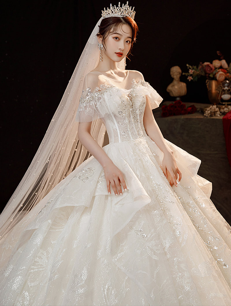 Luxury French Hepburn Style Off the Shoulder Big Trailing Wedding Dress01