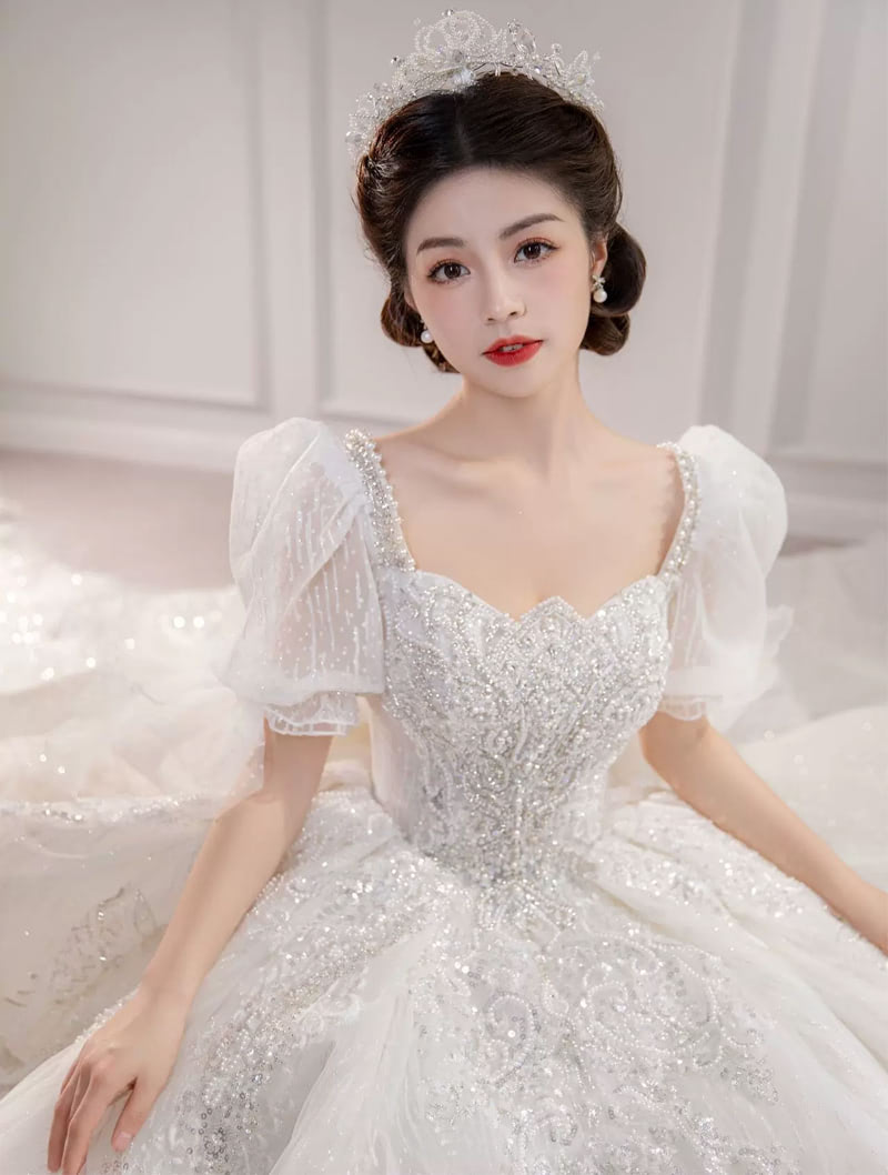 Luxury Shining Square Neck Lace White Long Flowing Wedding Dress02