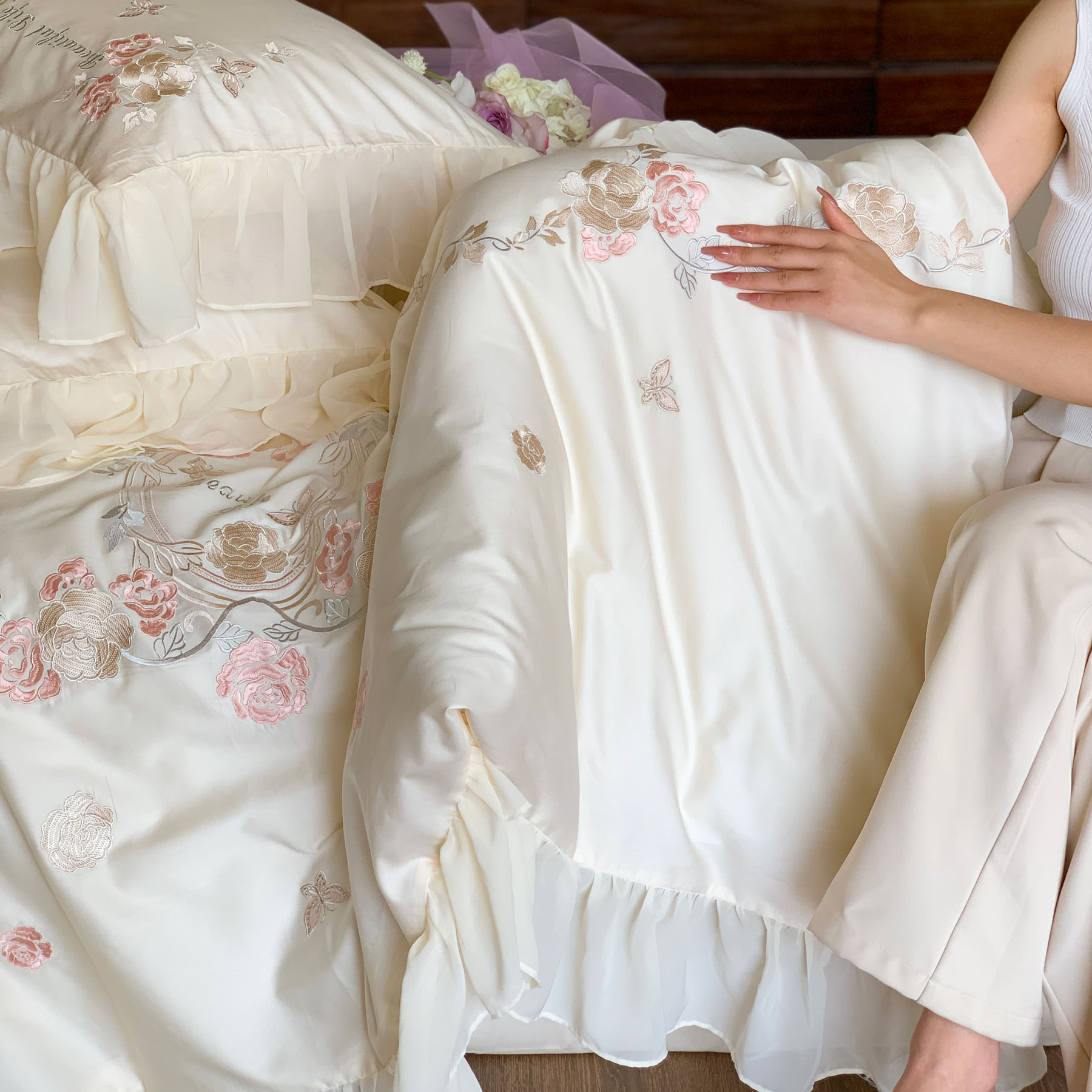 Romantic 100s Pure Cotton Flower Embroidery White Bedding 4 Pcs Set05
