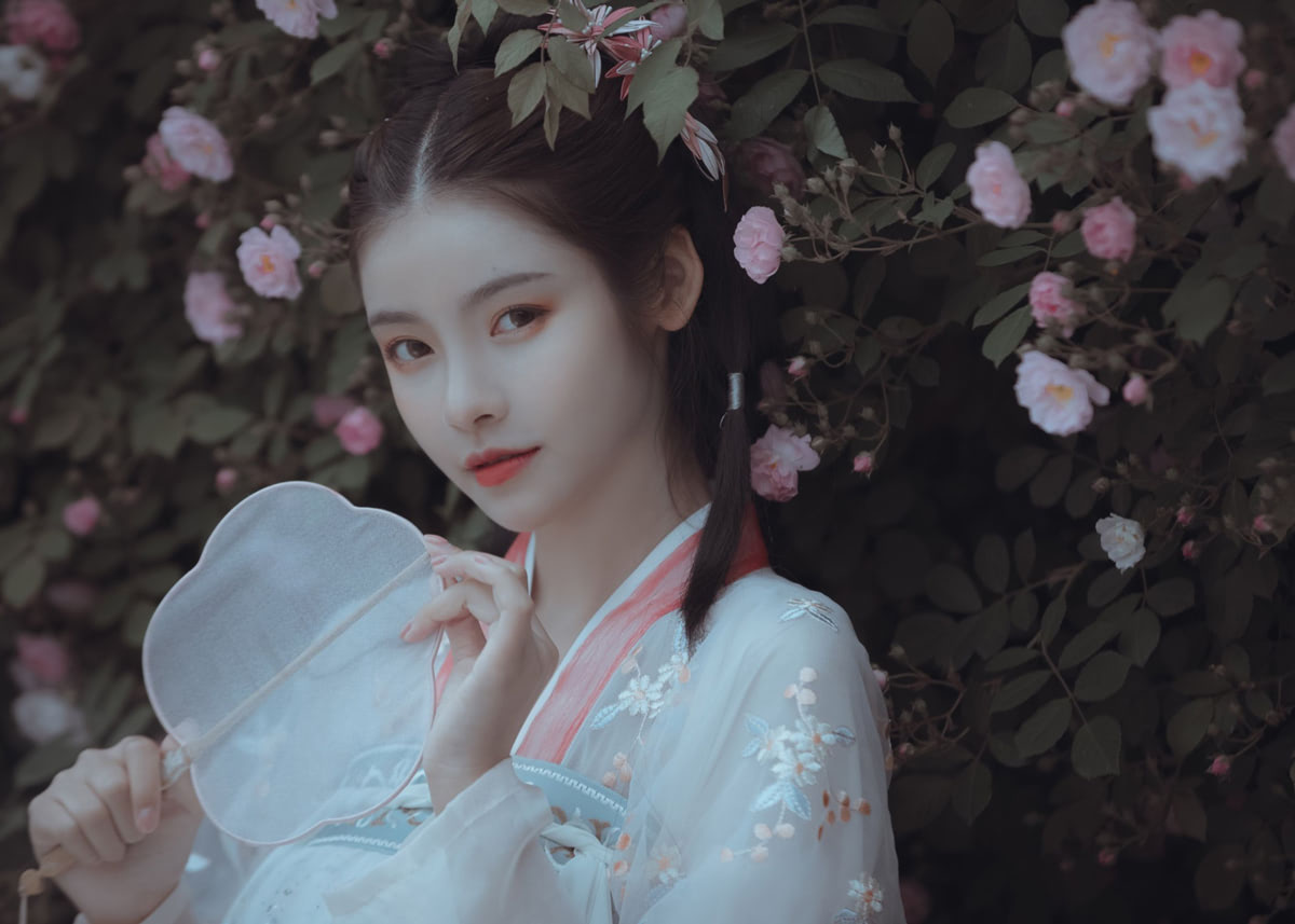 Who Wears Hanfu? The Resurgence of a Cultural Legacy01