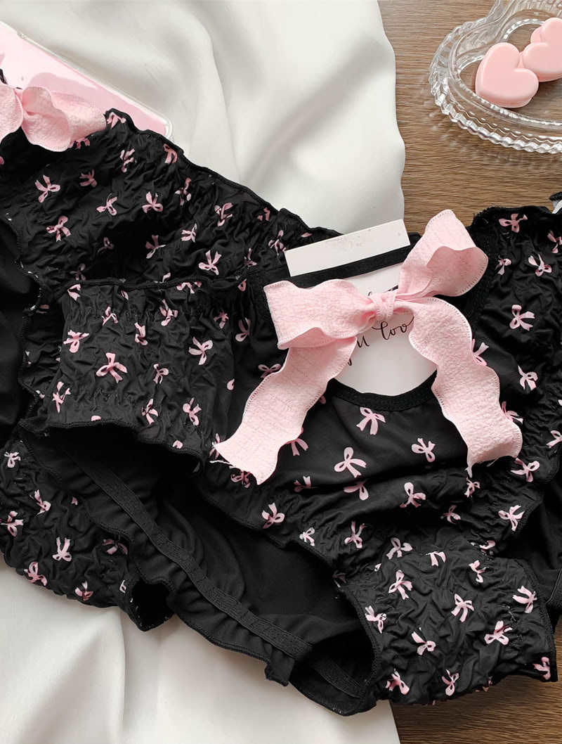 Sweet and Cute Bow Flower Printed Underwear Mid Rise Black Briefs02
