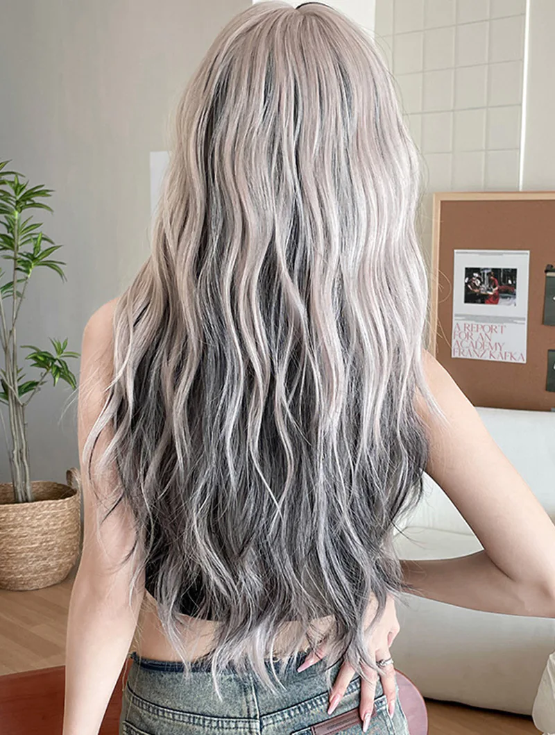 Easy to style Natural Density Silver Gray Daily Wear Comfortable Wig05