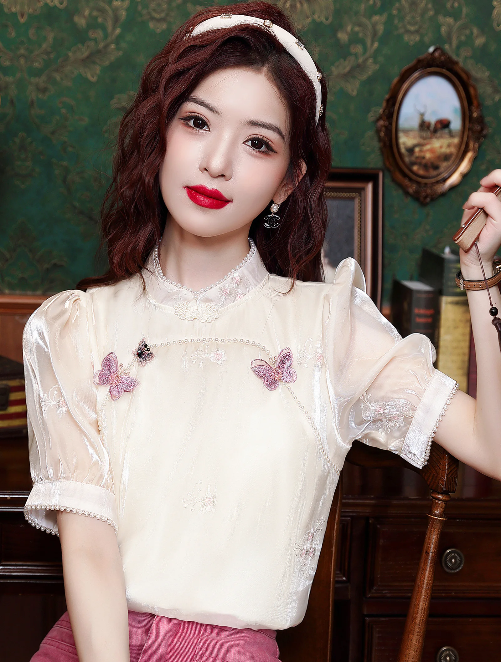 Elegant Embroidery Beads Mandarin Collar Short Sleeve Lace Shirt02