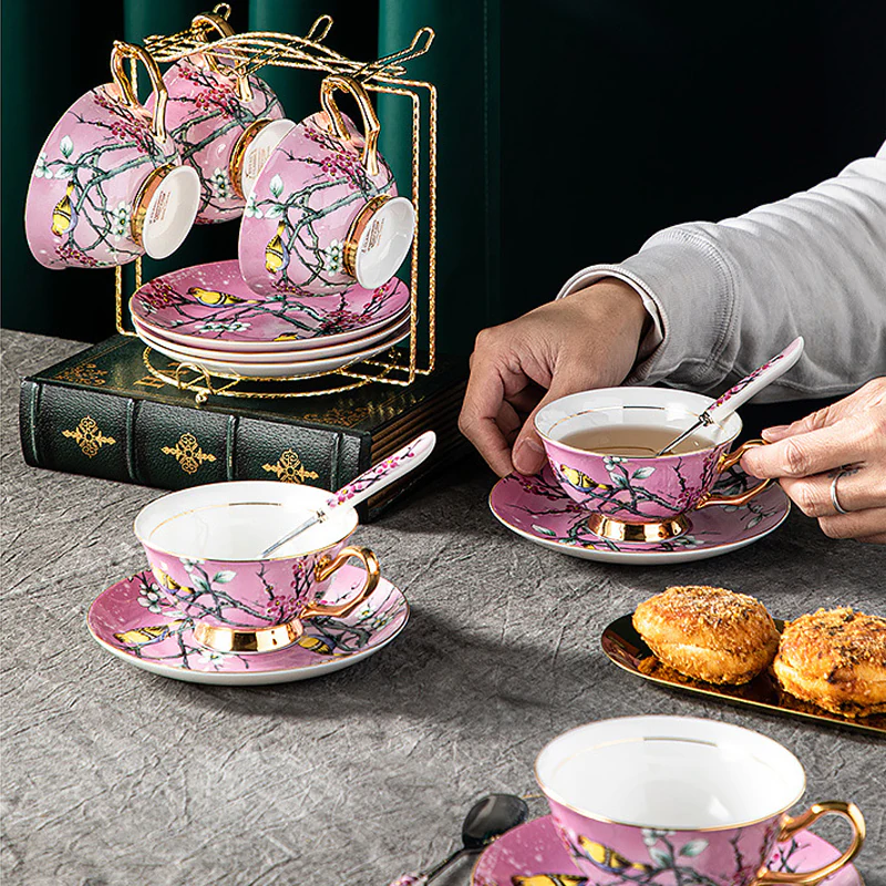 Luxury Gilded Bone China Porcelain Teatime Coffee Cup and Saucer Set02