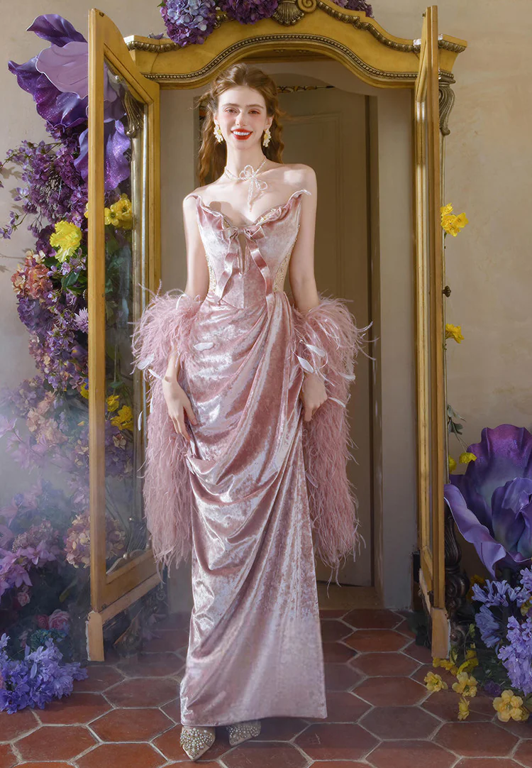 Retro-Strapless-Pink-Velvet-Evening-Gown-Bridal-Robe-with-Feather-Shawl07