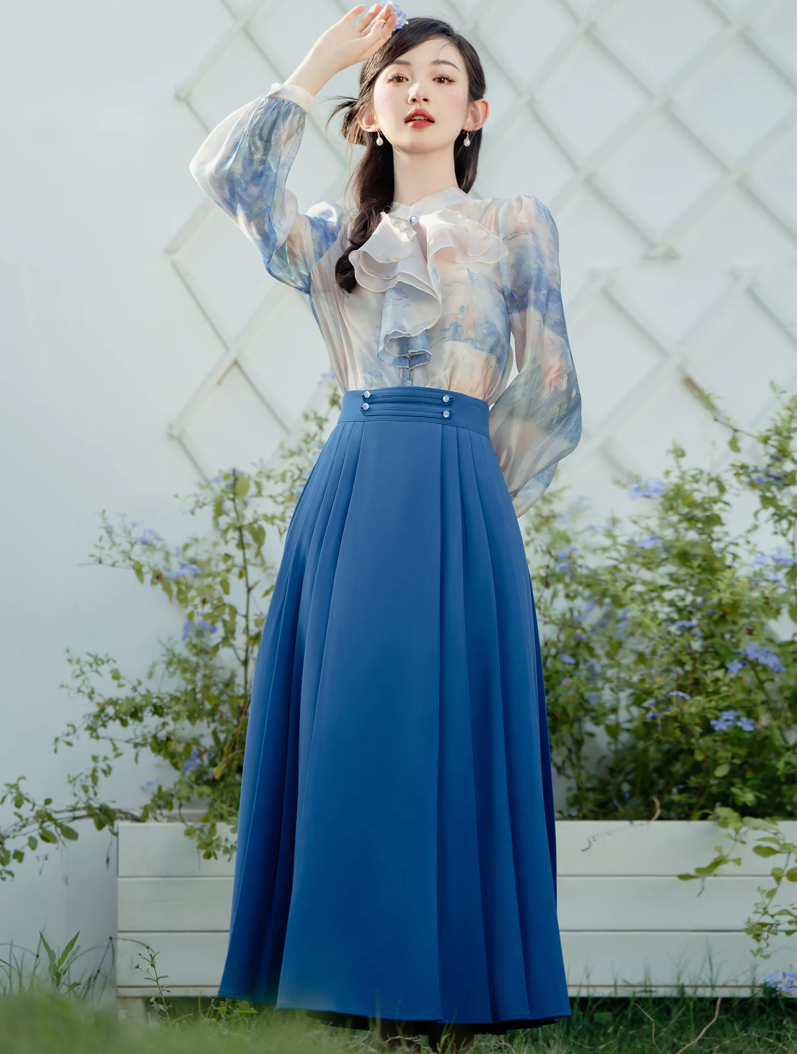 Romantic French Style Oil Painting Top with Blue Skirt Casual Outfit Suit01