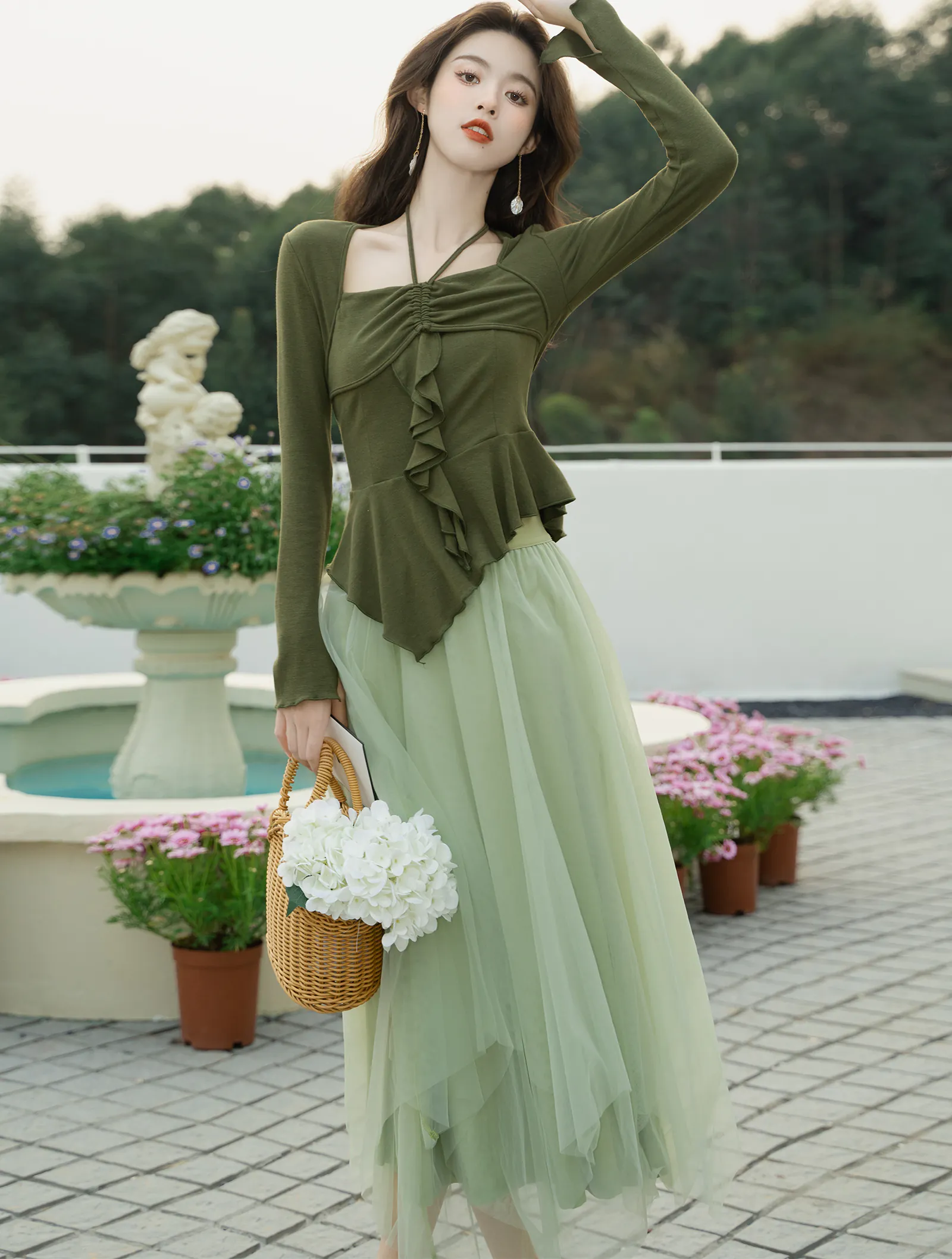 Gentle Green Vintage Irregular Hem Cardigan with Tulle Skirt Casual Suit01