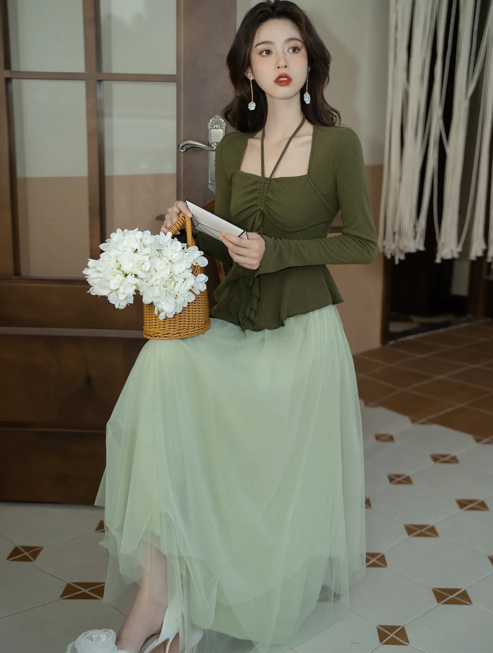 Gentle Green Vintage Irregular Hem Cardigan with Tulle Skirt Casual Suit02