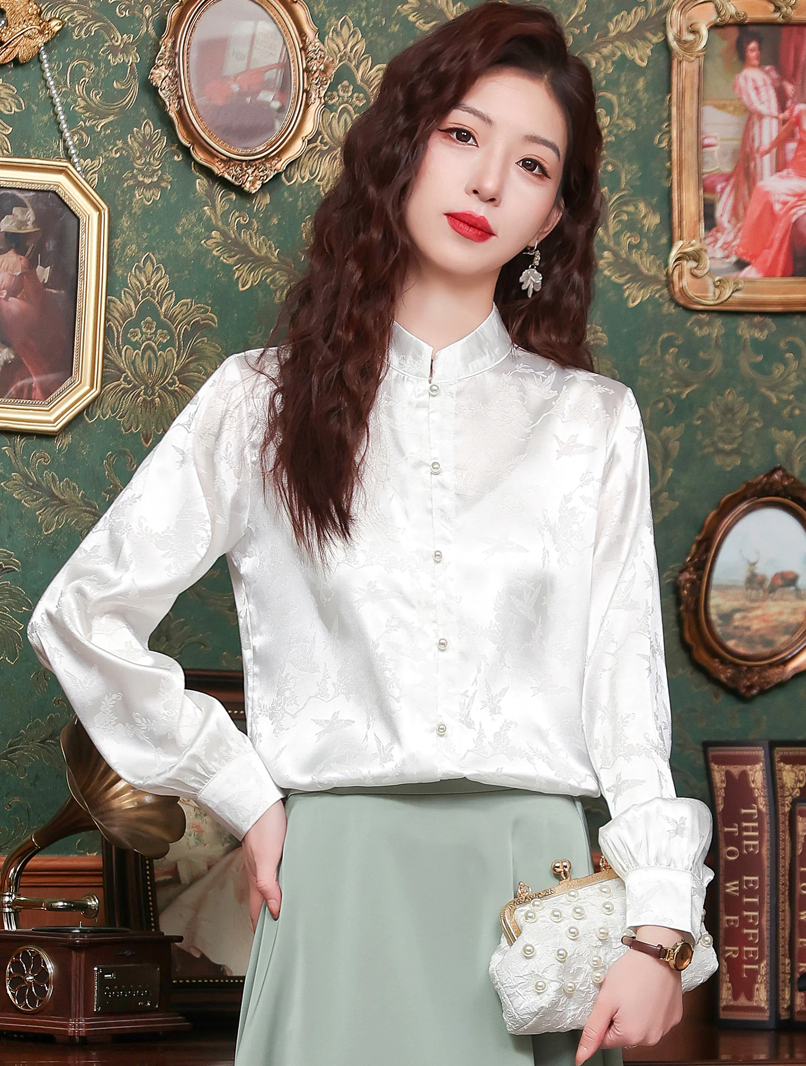 Women's Vintage Fashion Stand Collar White Jacquard Plus Size Shirt02