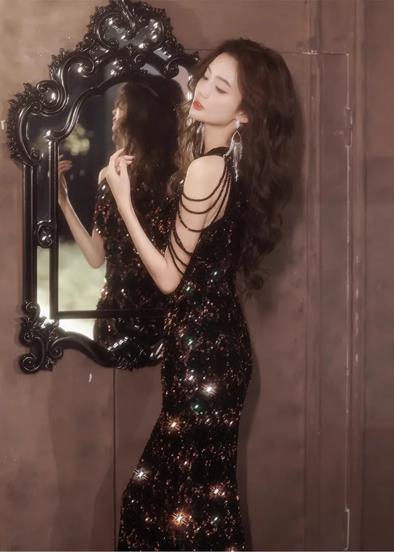 Unique-Halter-Neck-Fringe-Plus-Size-Black-Sparkly-Prom-Dress-Ball-Gown14