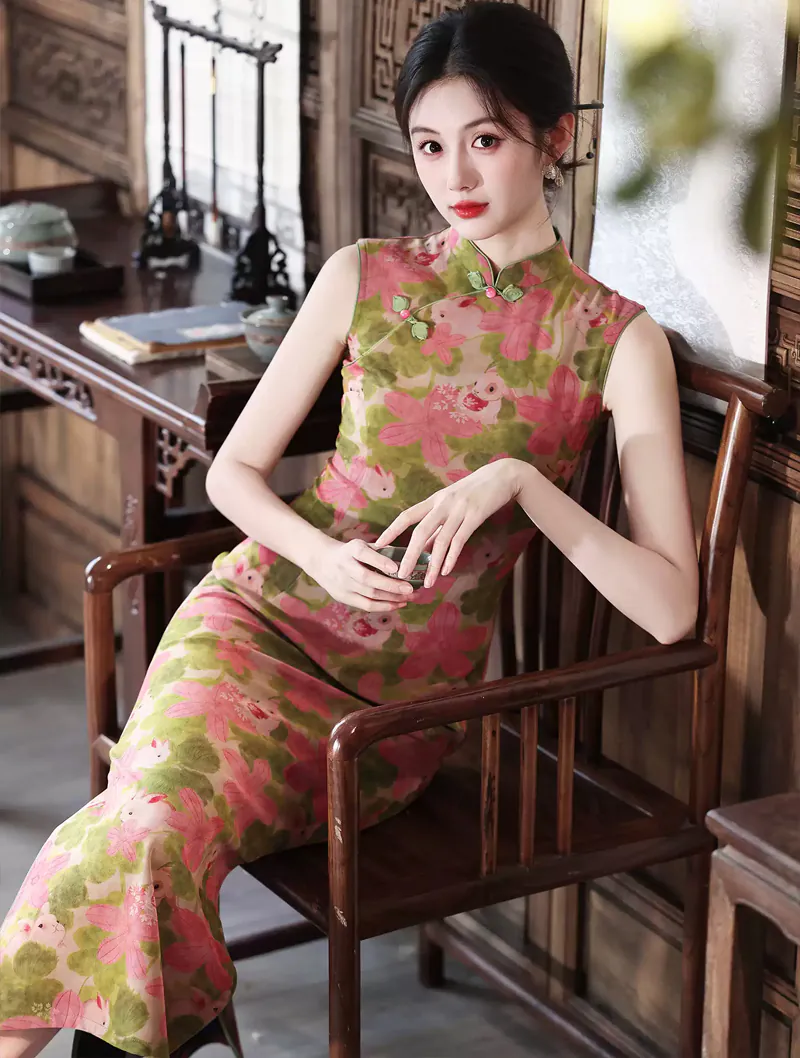 Retro Green Pink Floral and Bunny Print Sleeveless Mandarin Collar Qipao Dress02