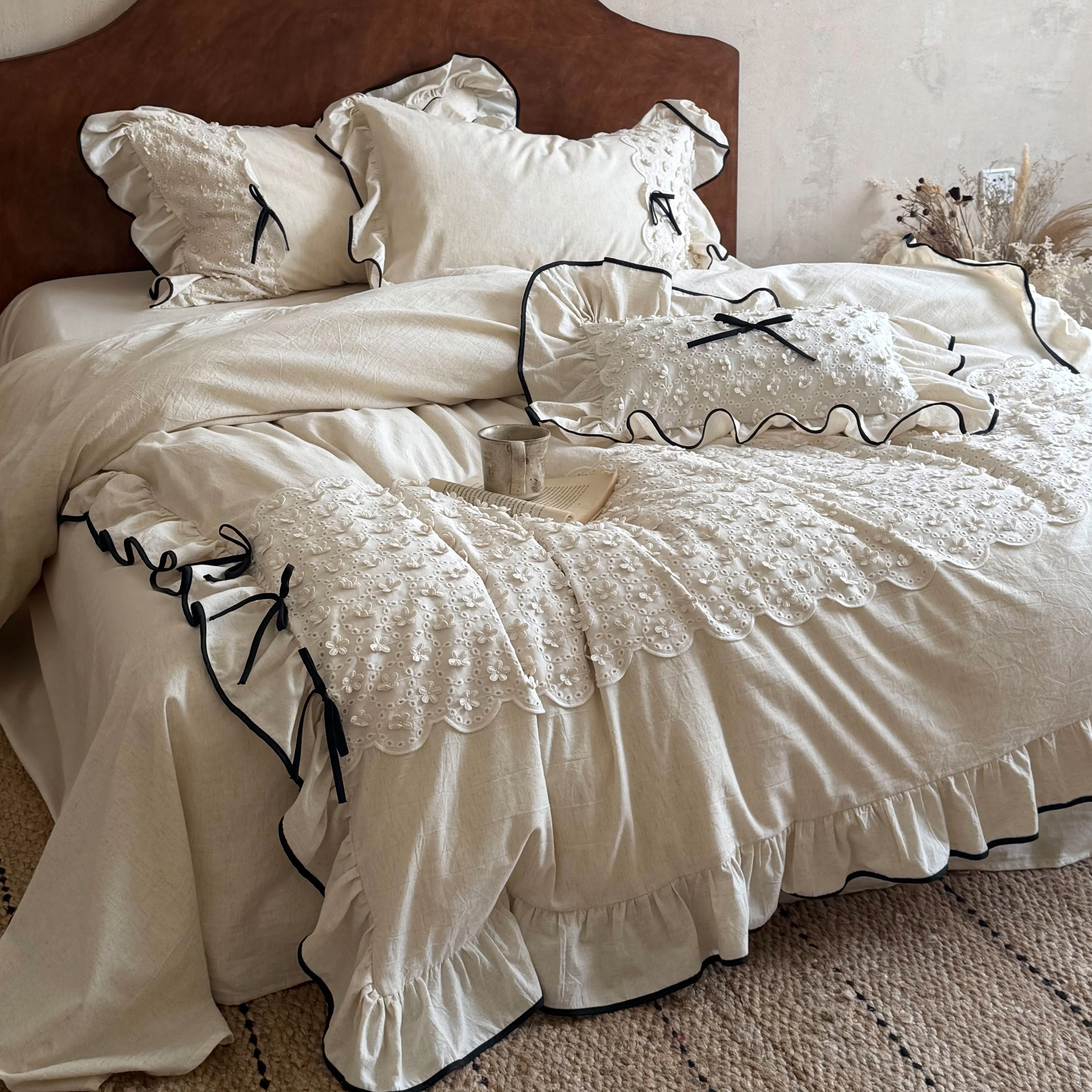 Soft Farmhouse Floral Eyelet Embroidery Ruffle Cotton Linen Bedding Set02