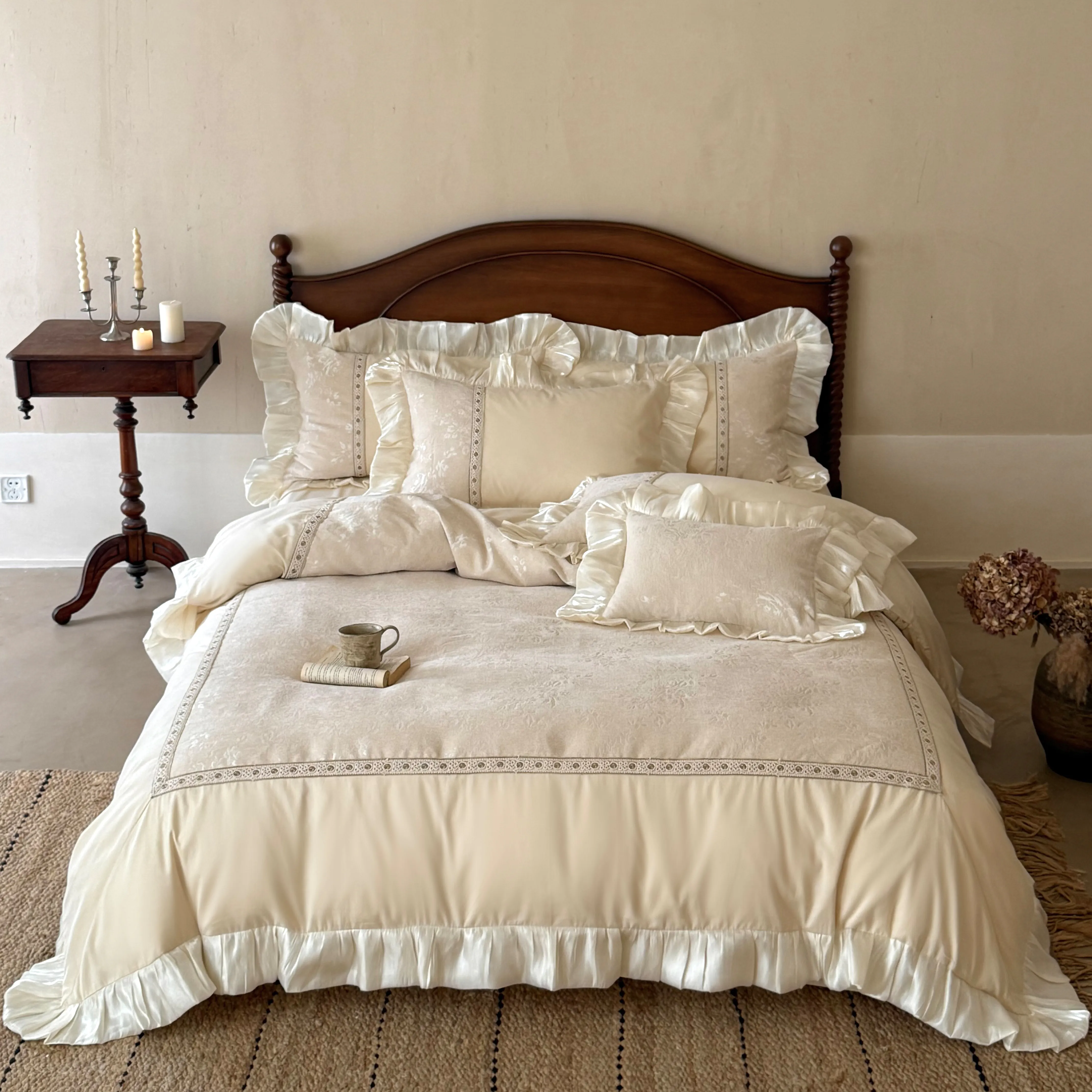 Vintage Beige Floral Chenille Jacquard Sateen Brushed 4 Piece Bedding Set01