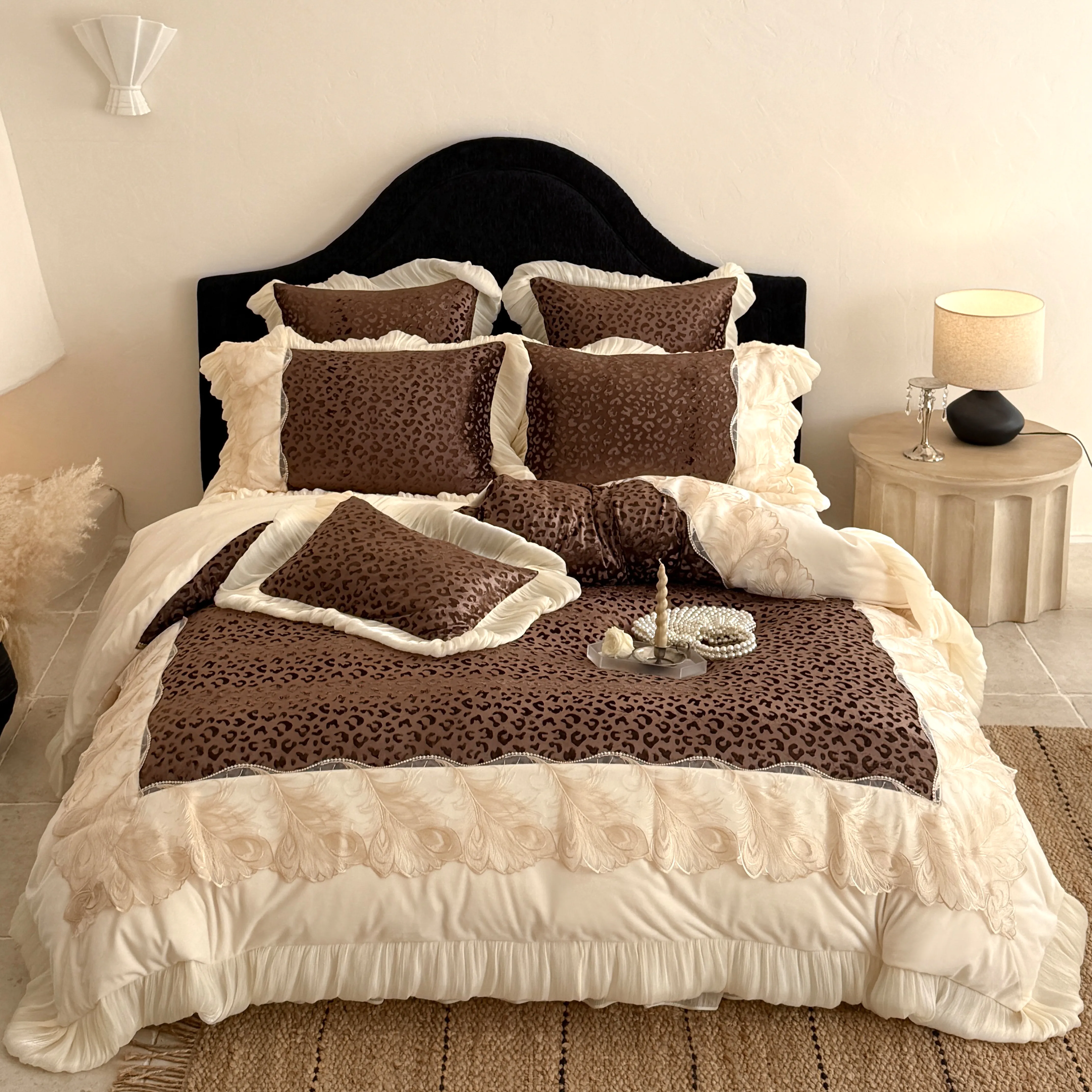 Vintage Leopard Print Velvet Jacquard 260g Warm Fleece Bedding Set01