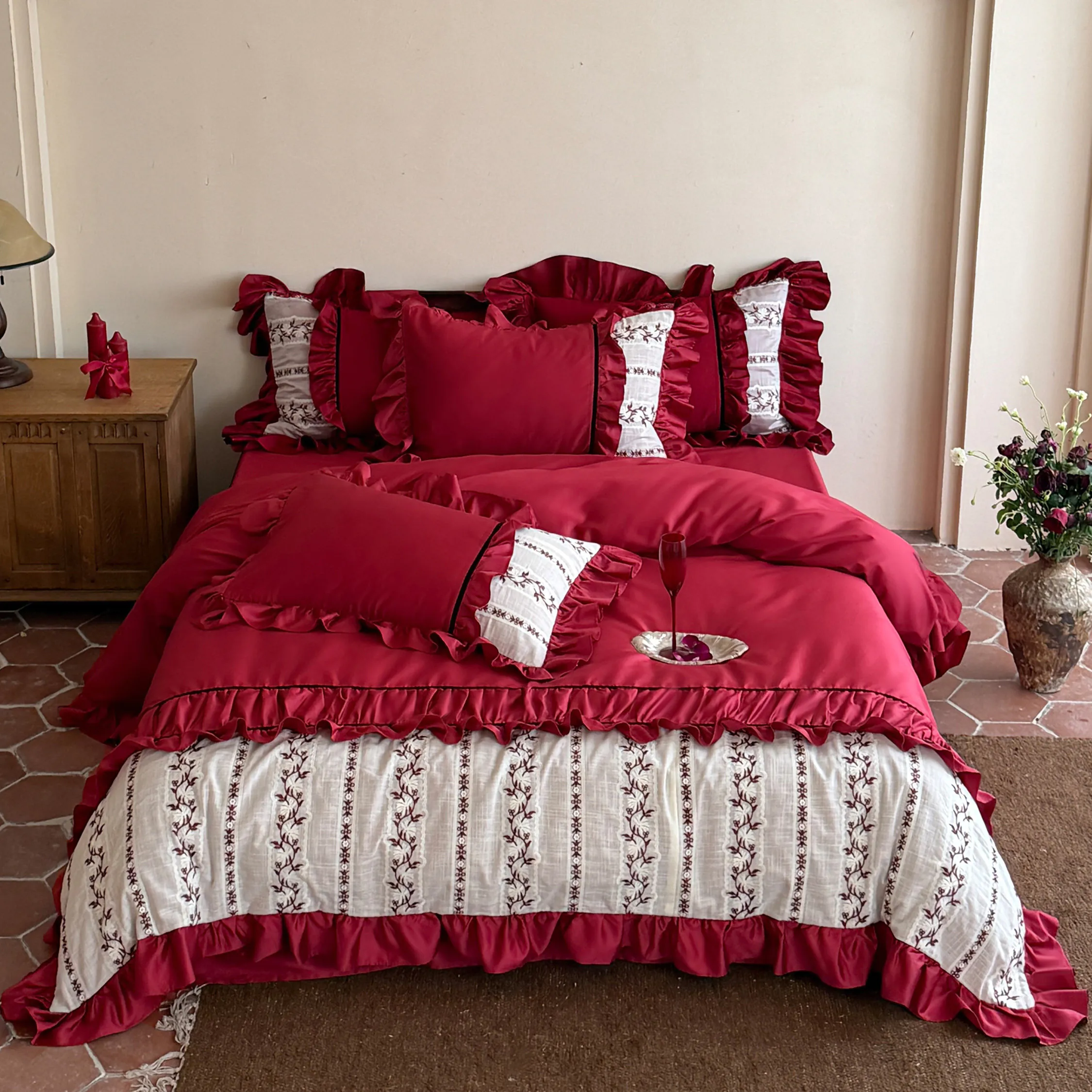 Vintage Red Vine Embroidery Spliced Long Staple Cotton Bed Sheets Set01