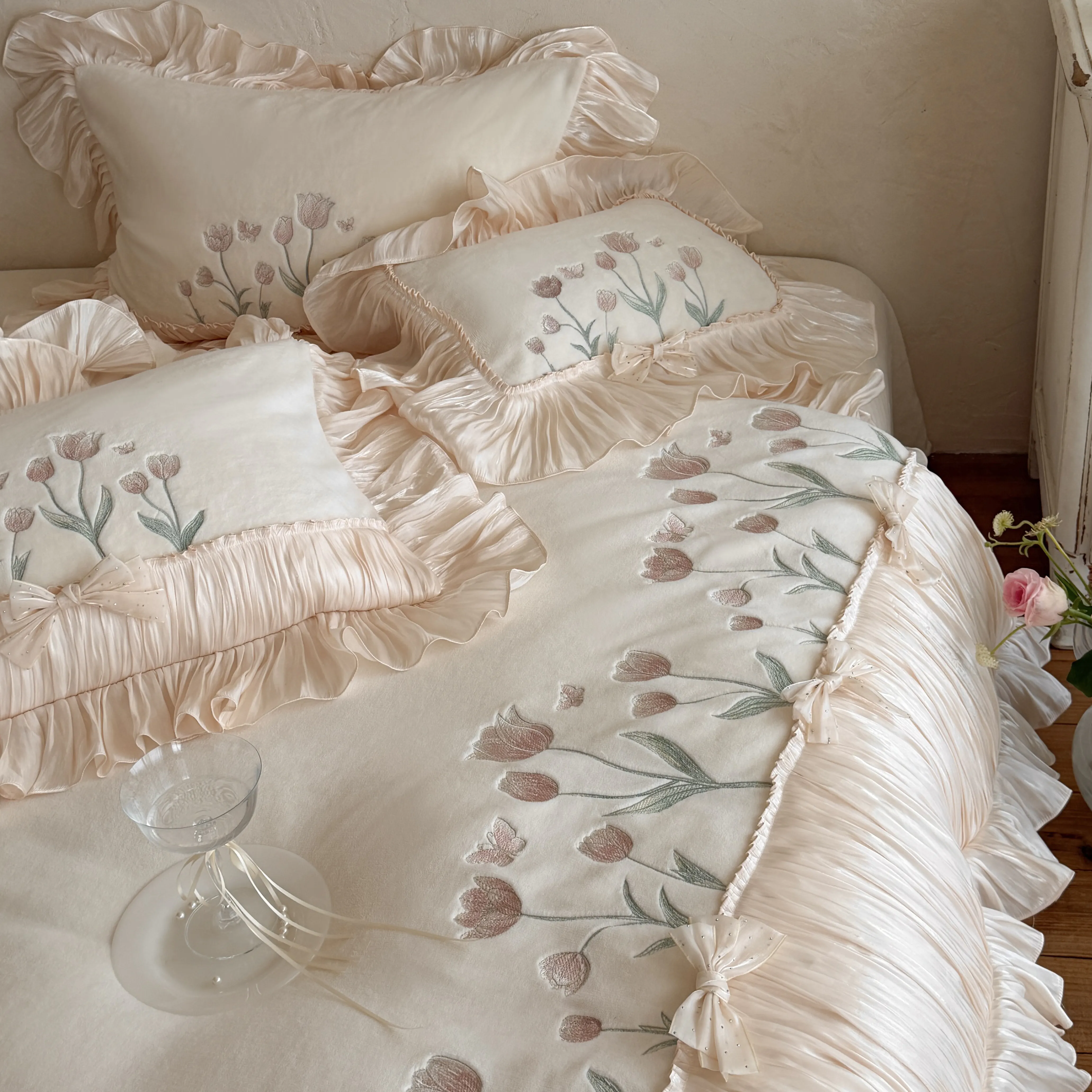Coquette Pink Tulip Embroidered Winter Warm 230g Milk Velvet Duvet Cover Set05 Coquette Pink Tulip Embroidered Winter Warm 230g Milk Velvet Duvet Cover Set05