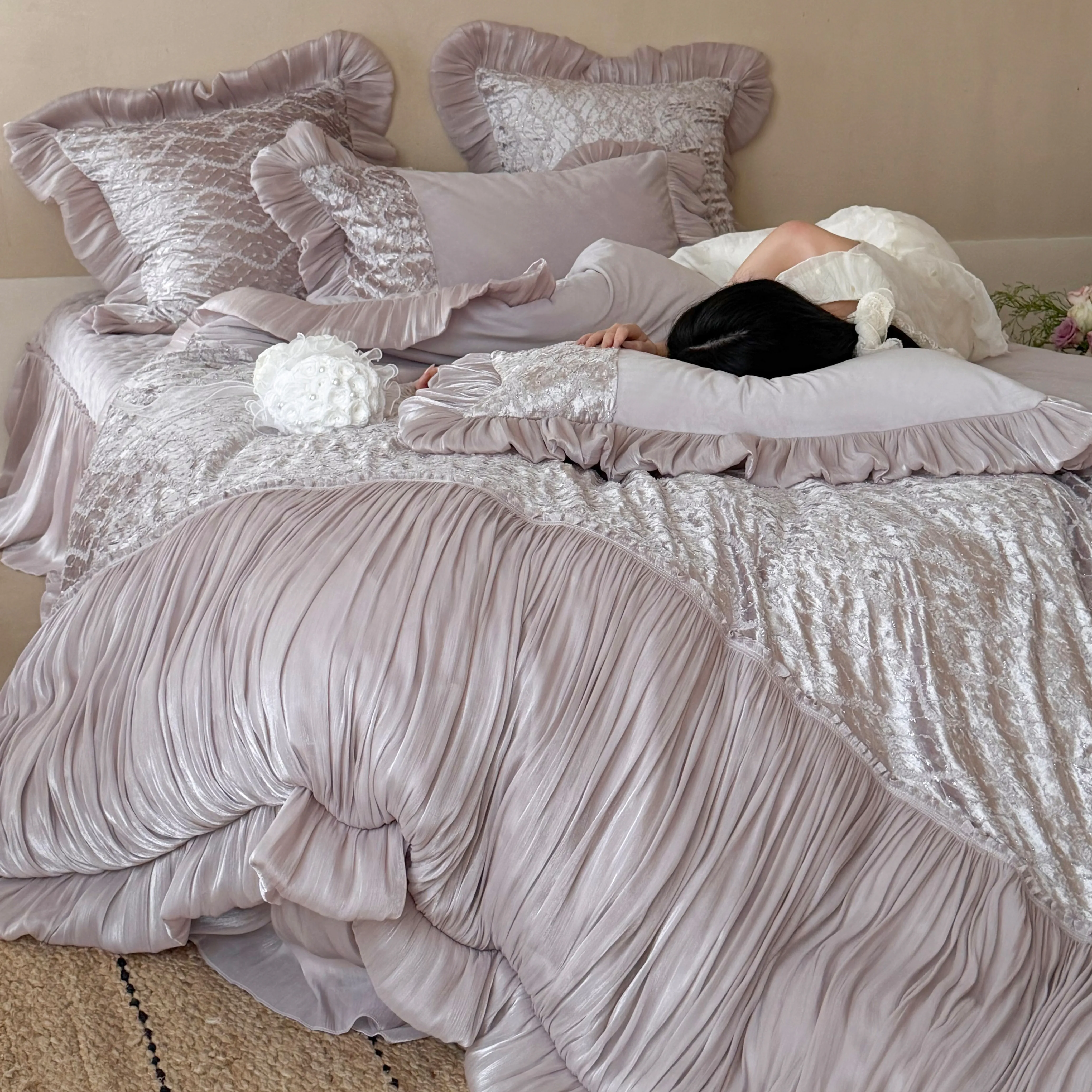 Vintage Royal Embroidered 260g Thick Baby Velvet Warm Duvet Cover Set02