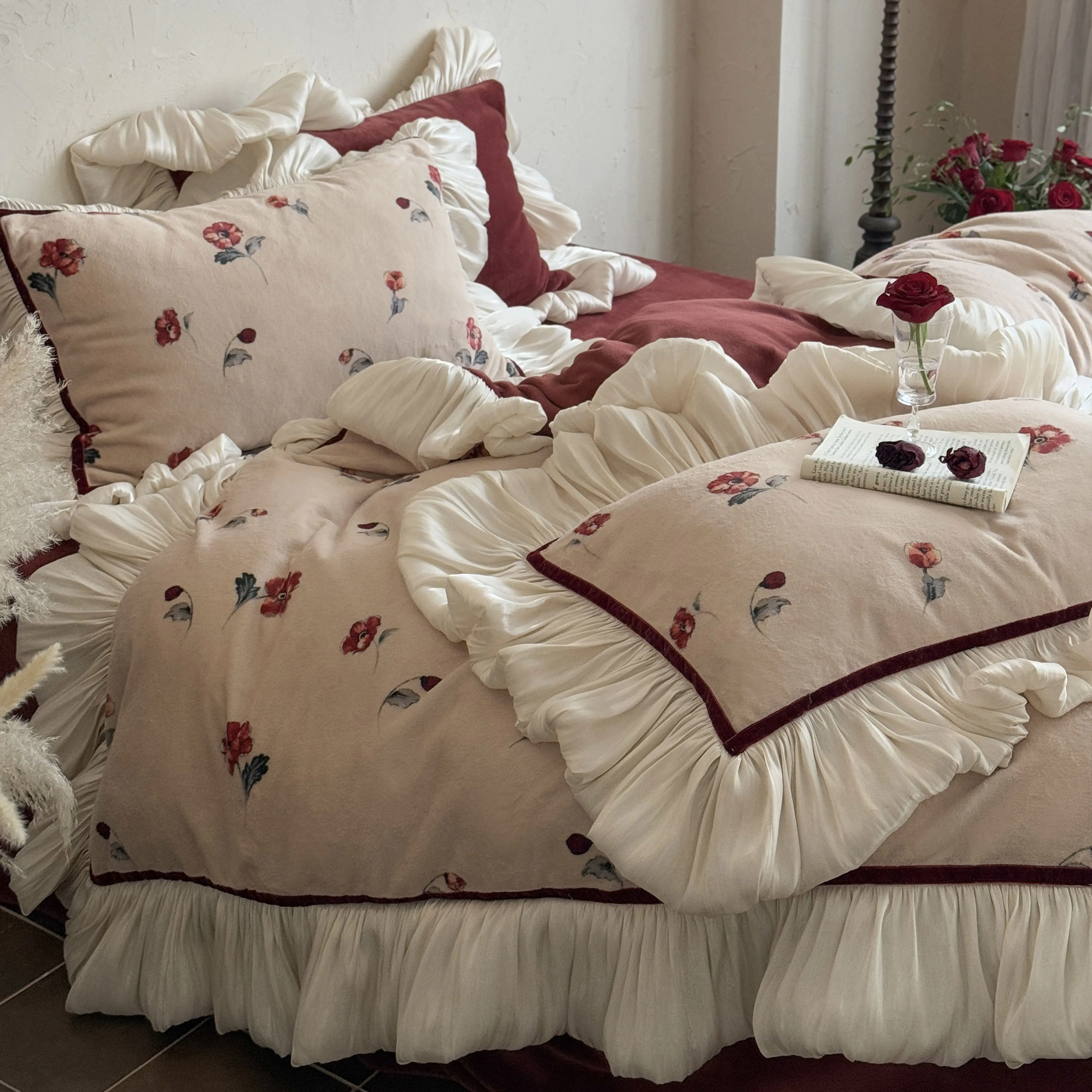 French Retro Floral Matte Milk Fleece Ruffle Warm Winter Comforter Cover Set03 French Retro Floral Matte Milk Fleece Ruffle Warm Winter Comforter Cover Set03