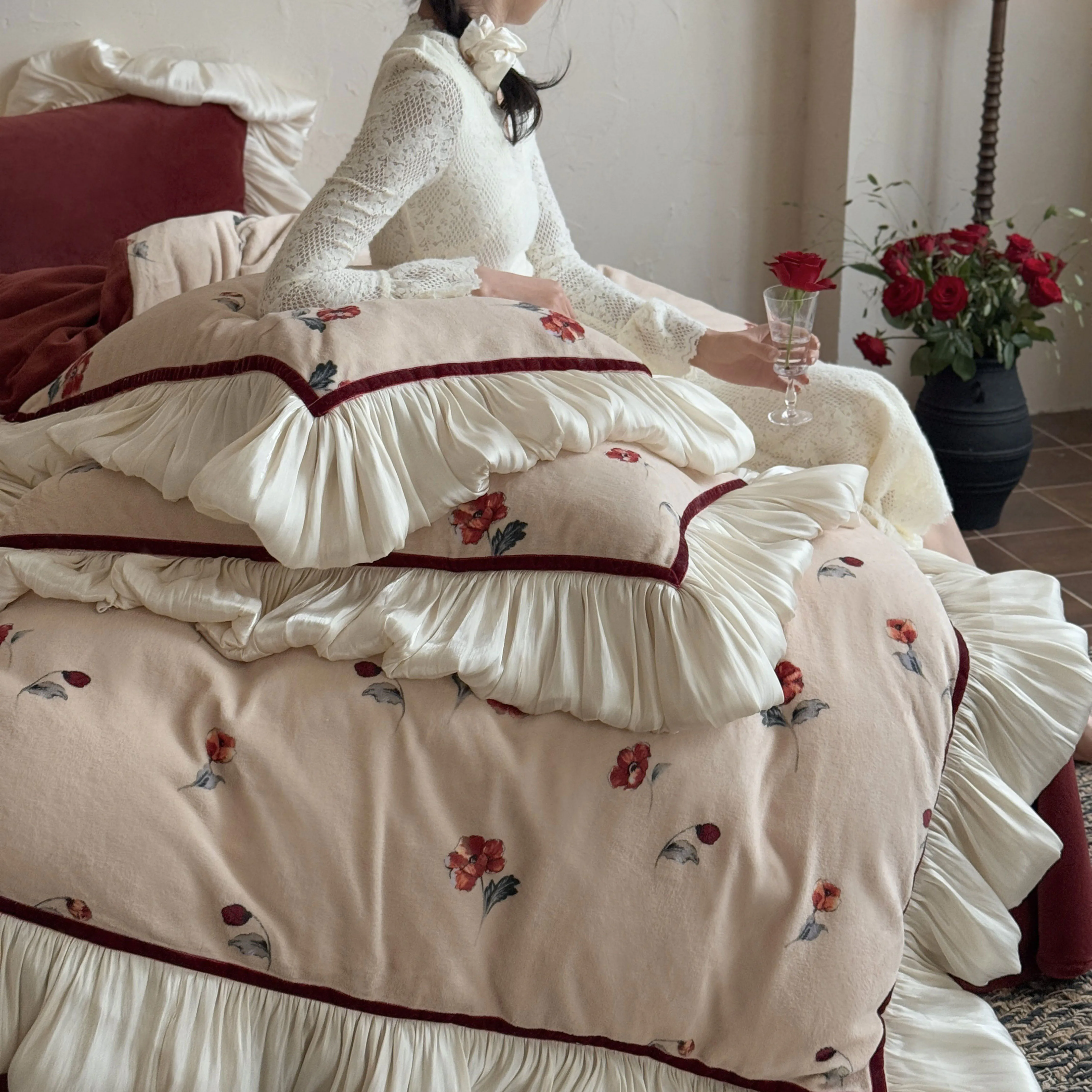 French Retro Floral Matte Milk Fleece Ruffle Warm Winter Comforter Cover Set04 French Retro Floral Matte Milk Fleece Ruffle Warm Winter Comforter Cover Set04