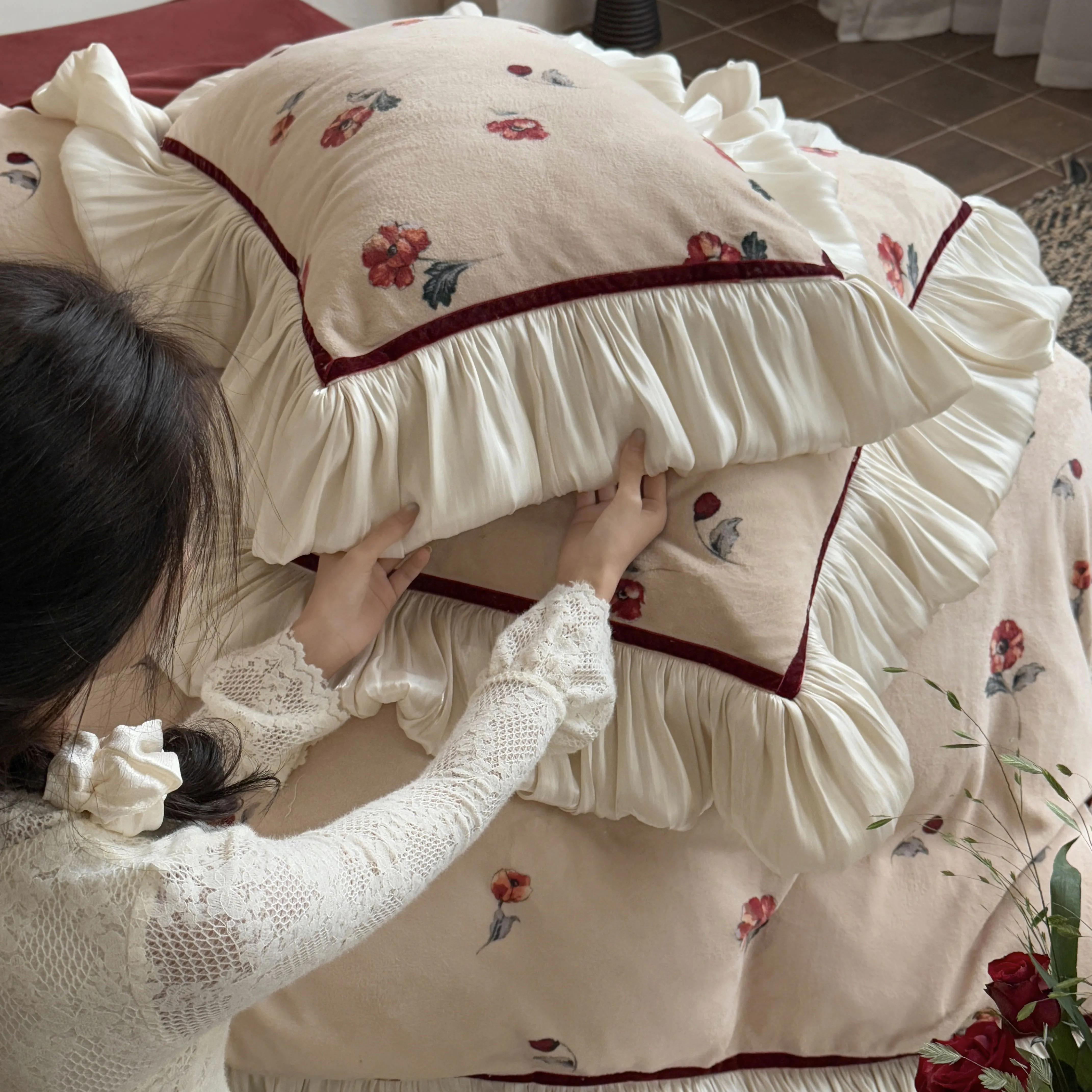 French Retro Floral Matte Milk Fleece Ruffle Warm Winter Comforter Cover Set06 French Retro Floral Matte Milk Fleece Ruffle Warm Winter Comforter Cover Set06