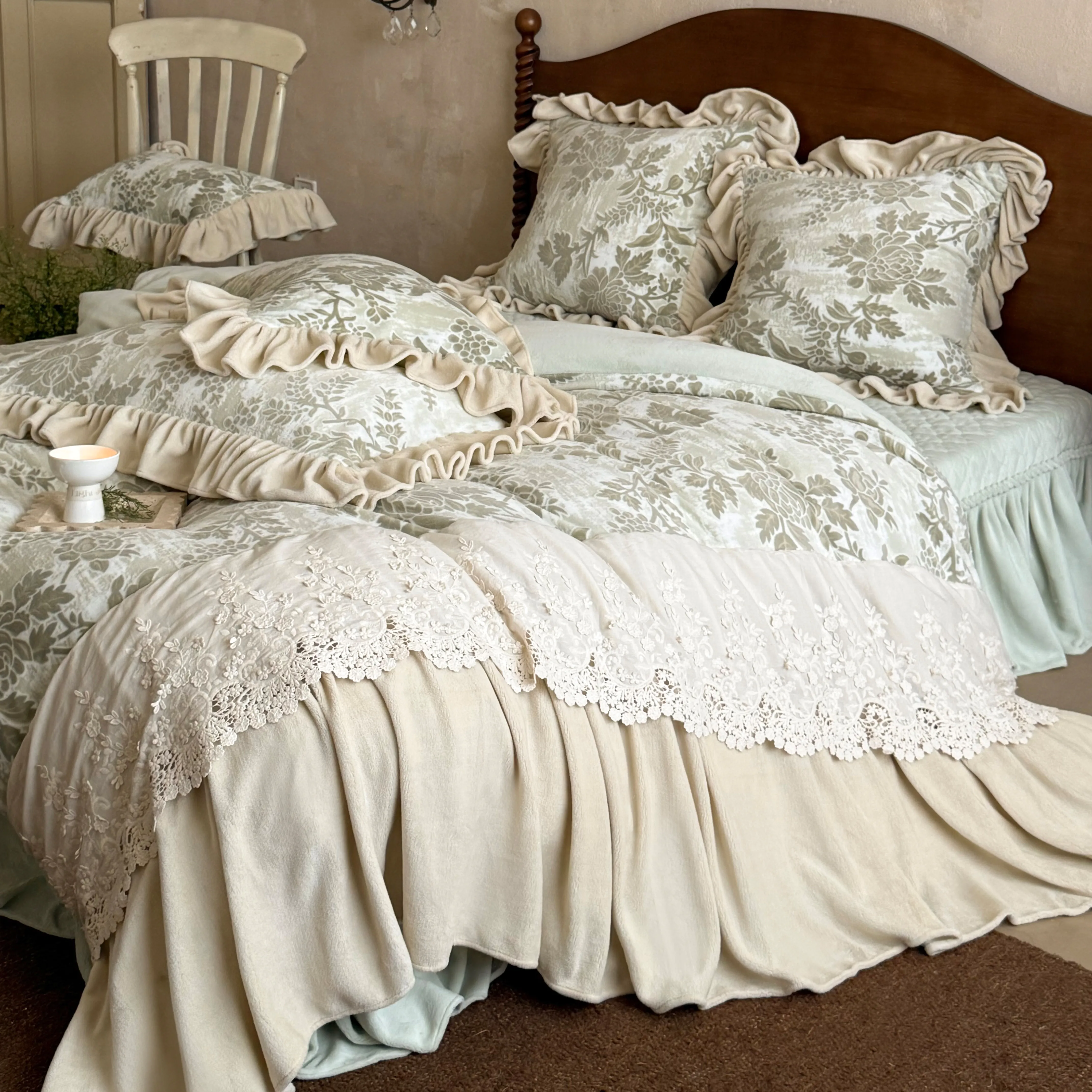 Pastoral Sage Green Floral Carved 260g Velvet Warm Plush Duvet Cover Set02