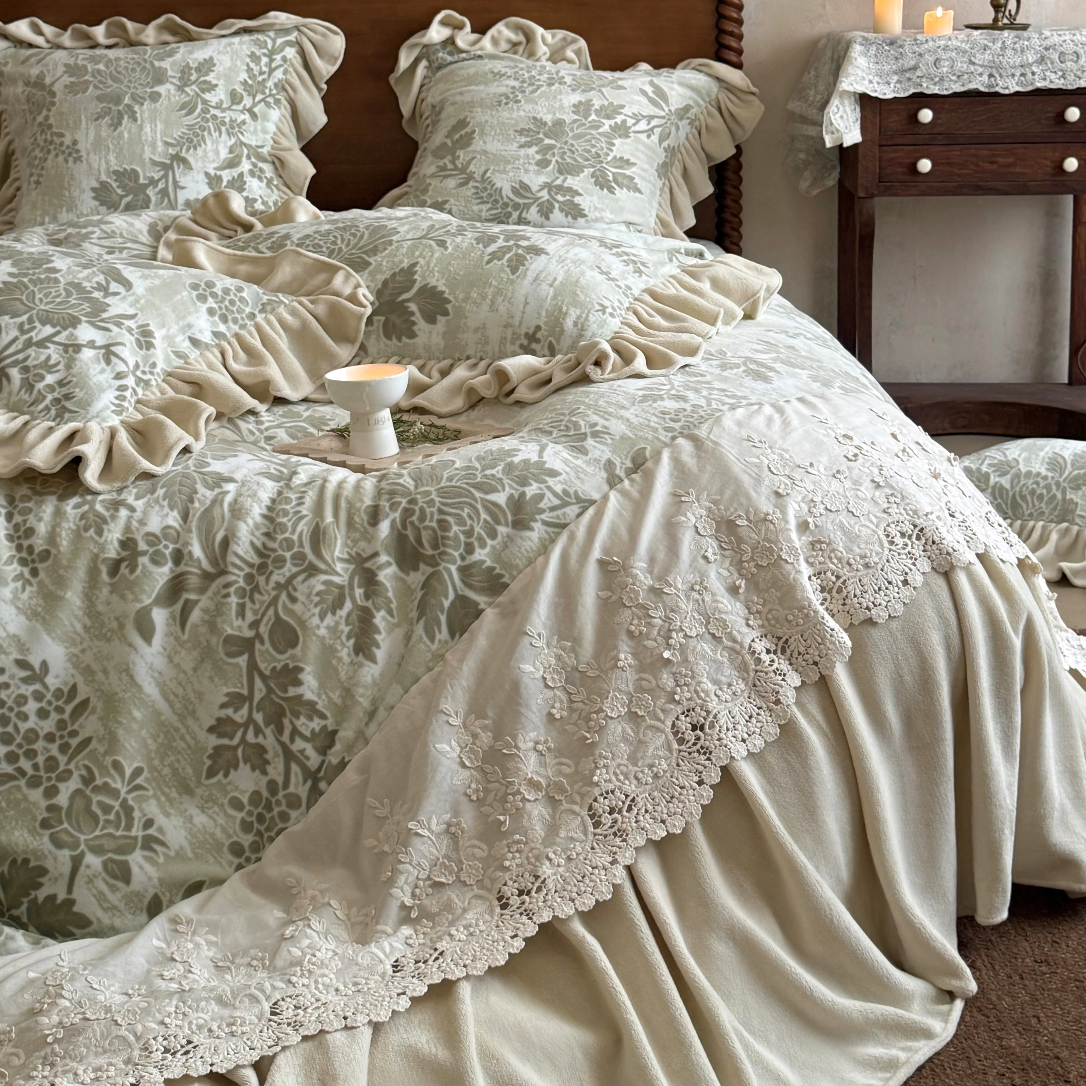 Pastoral Sage Green Floral Carved 260g Velvet Warm Plush Duvet Cover Set03 Pastoral Sage Green Floral Carved 260g Velvet Warm Plush Duvet Cover Set03