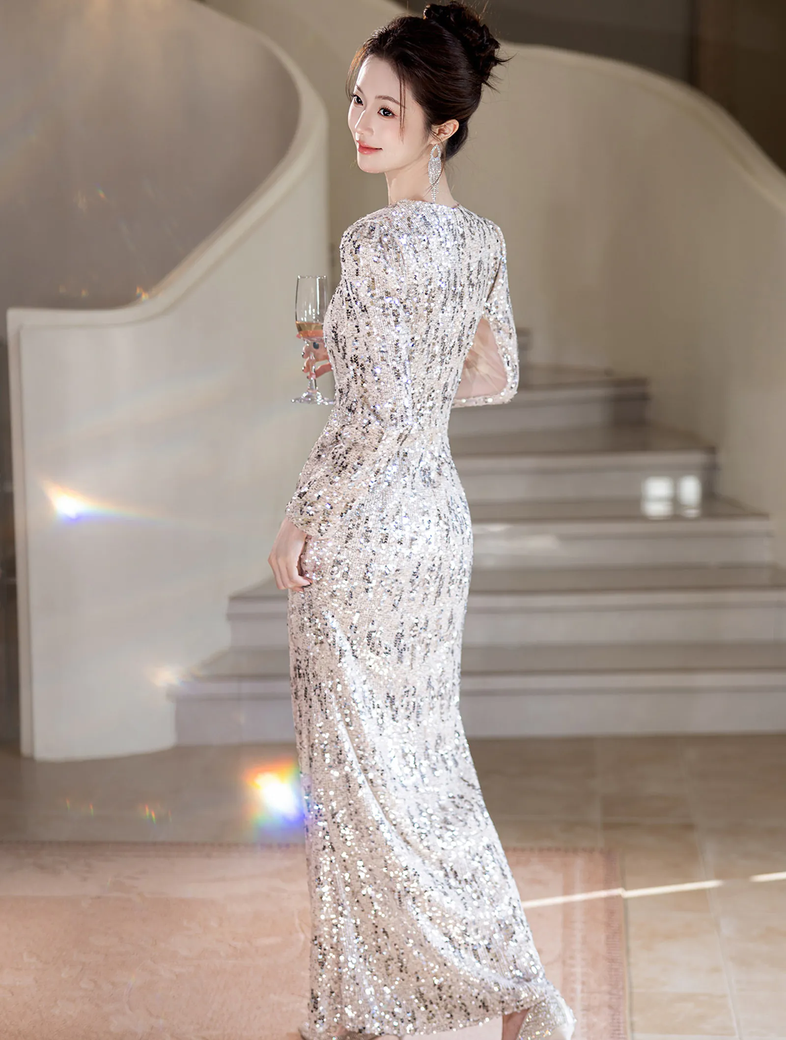 Shimmering Silver Sequin Long Sleeve V-Neck Mermaid Evening Gown06 Shimmering Silver Sequin Long Sleeve V Neck Mermaid Evening Gown06