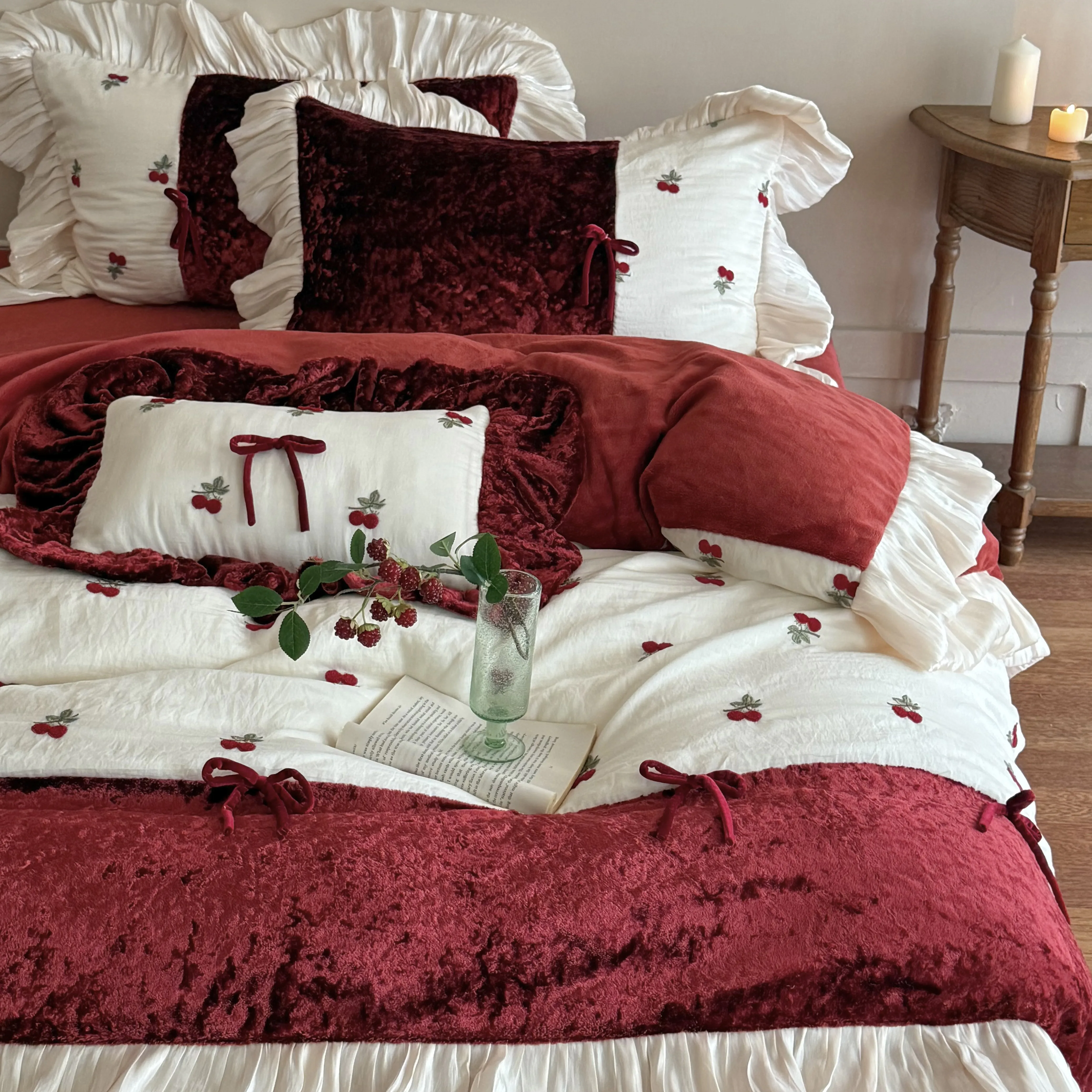 Sweetheart Cherry Embroidery Crushed Milk Velvet Fleece 4-Piece Bedding Set04 Sweetheart Cherry Embroidery Crushed Milk Velvet Fleece 4 Piece Bedding Set04